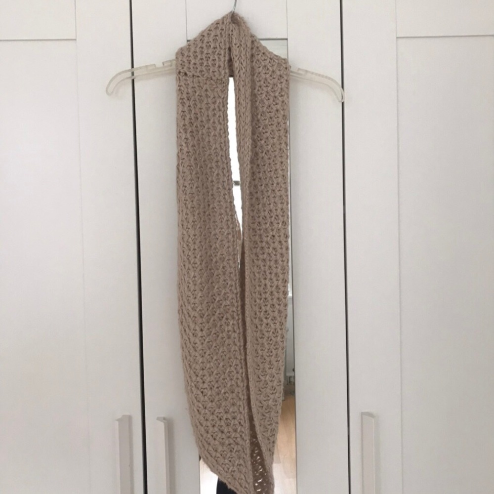 Infinity knit scarf